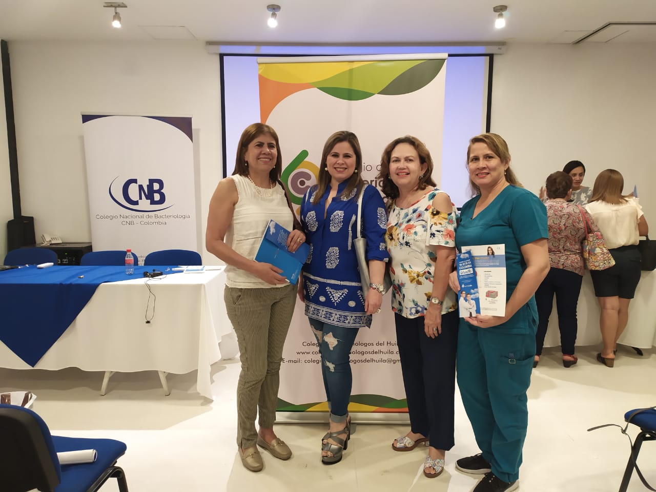 Melva Gómez, Marcela Cuellar, Clara Roa y Luz Ángela Salazar.